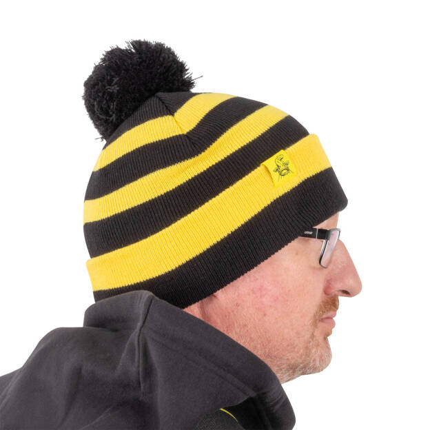 CZAPKA CZAPKA Z POMPONEM BLACK CAT BOBBLE HAT