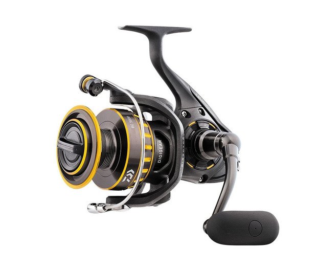 KOŁOWROTEK DAIWA BG 2500