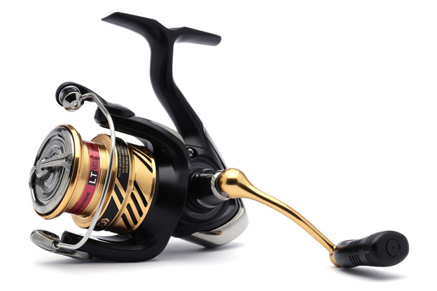 KOŁOWROTEK DAIWA CROSSFIRE LT 2500