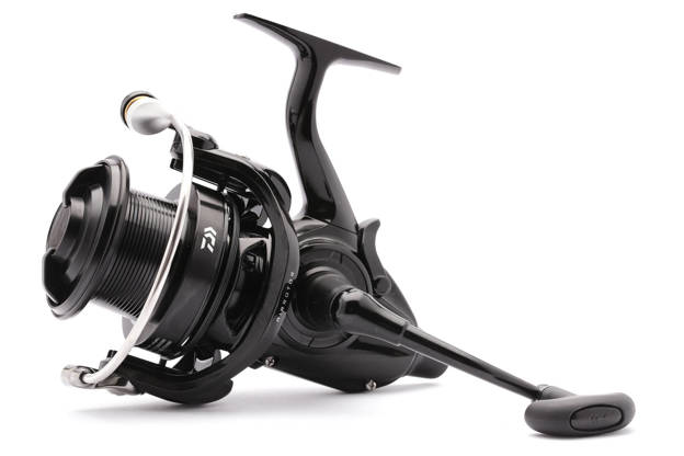 KOŁOWROTEK DAIWA EMBLEM BR 25A