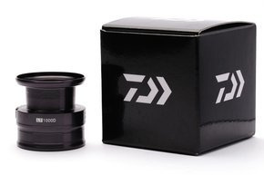 UNIWERSALNA SZPULA DO KOŁOWROTKA DAIWA LT 1000D