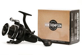 61471 - RON THOMPSON KOŁOWROTEK REACHER BAITFEEDER 8000BF