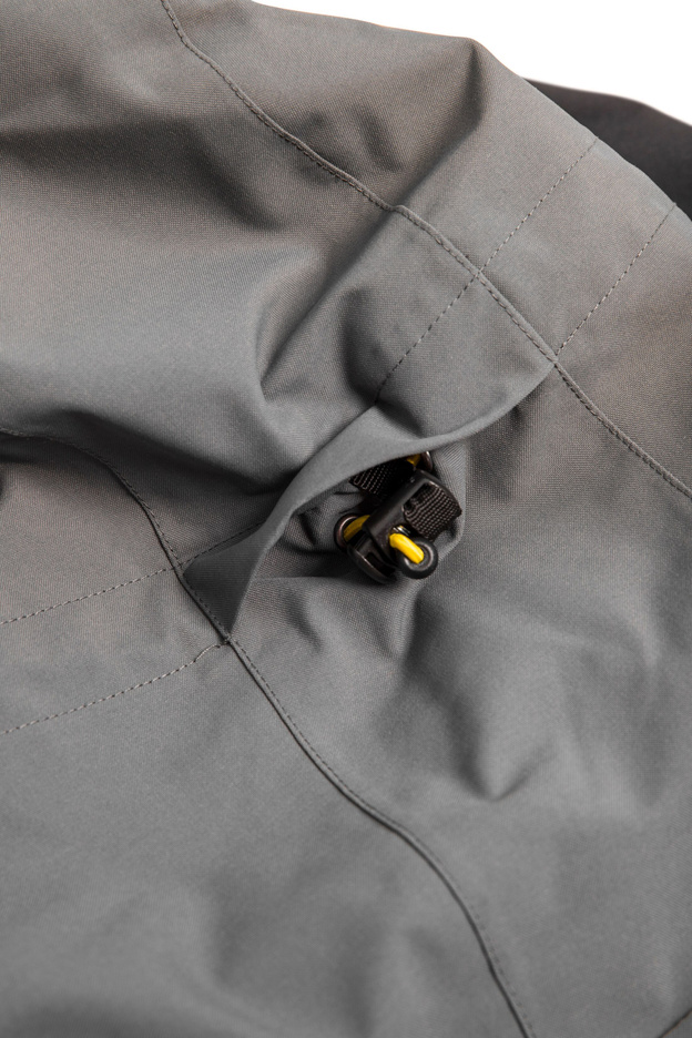 WODOODPORNA KURTKA WĘDKARSKA BLACK CAT SHIELD STORM JACKET