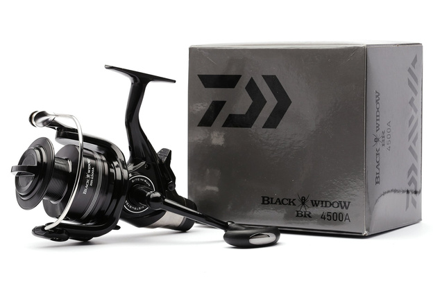KOŁOWROTEK DAIWA BLACK WIDOW BR 4500A