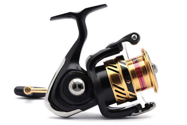 KOŁOWROTEK DAIWA CROSSFIRE LT 4000-C