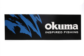 137224 - OKUMA NAKLEJKA WĘDKARSKA MOTIF 27x9cm