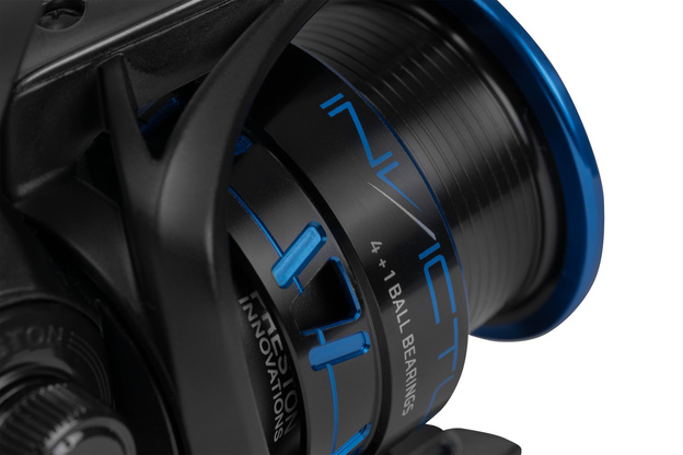 KOŁOWROTEK PRESTON INVICTUS 320