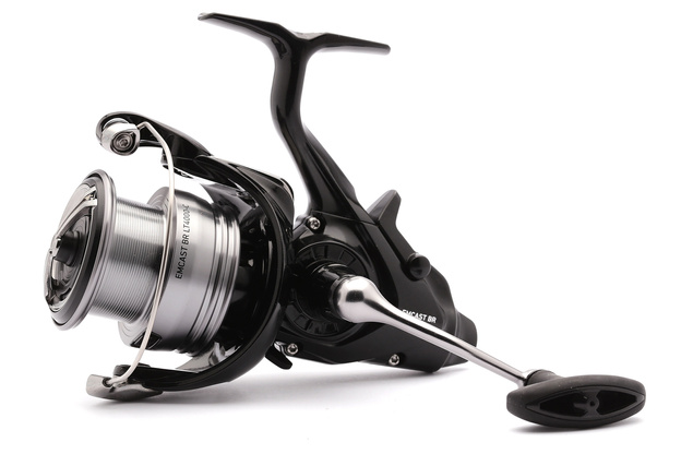 KOŁOWROTEK DAIWA 24 EMCAST BR LT 2500