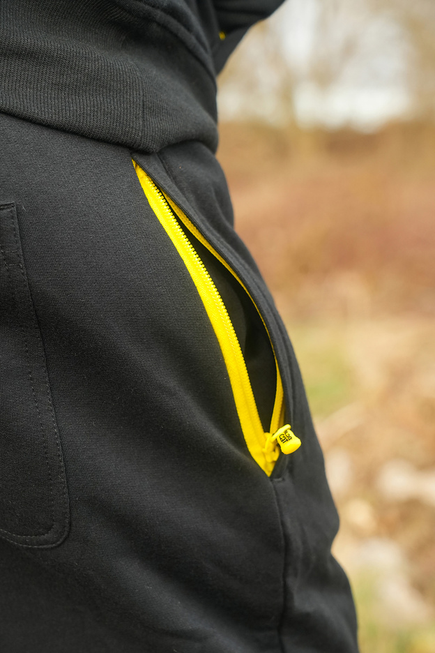 SPODNIE BLACK CAT BLACK JOGGERS