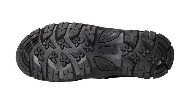 BUTY DO BRODZENIA Z PODESZWĄ TREKKINGOWĄ SAVAGE GEAR SG8