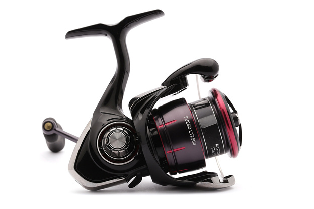 KOŁOWROTEK DAIWA 23 FUEGO LT 2500-XH