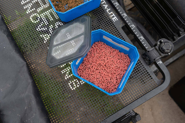 PUDEŁKO NA ŻYWE PRZYNĘTY PRESTON VENTA WINDOW