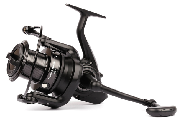 KOŁOWROTEK DAIWA BLACK WIDOW 5500A