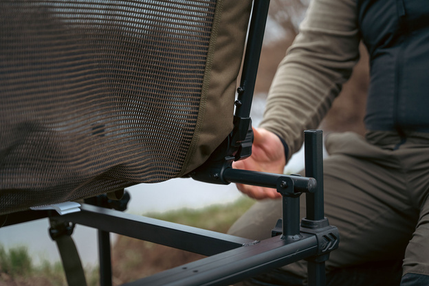 KRZESŁO/FOTEL KORUM SUPA LITE STRETCH FEEDER S23