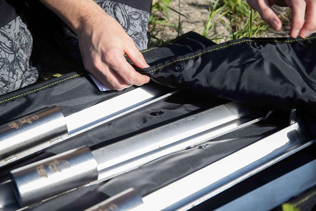 POKROWIEC NA PODPÓRKI SUMOWE BLACK CAT BLCK BANK STICK