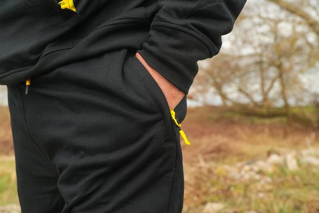 SPODNIE BLACK CAT BLACK JOGGERS