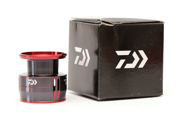 SZPULA DO KOŁOWROTKA DAIWA FUEGO LT 2500D