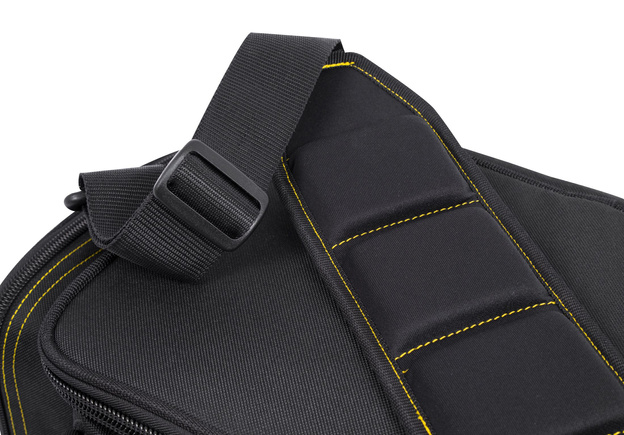 TORBA WĘDKARSKA BLACK CAT BLCK MEDIUM 50x28x30 cm