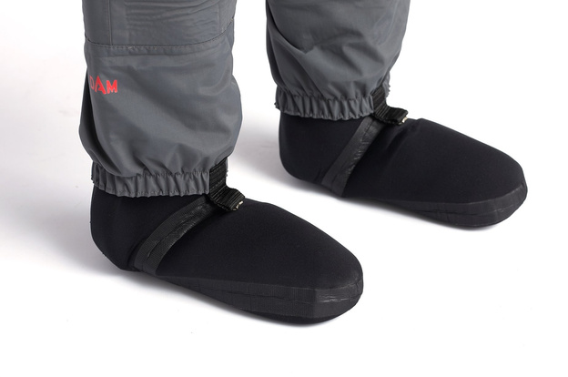 SPODNIOBUTY ODDYCHAJĄCE DAM DRYZONE