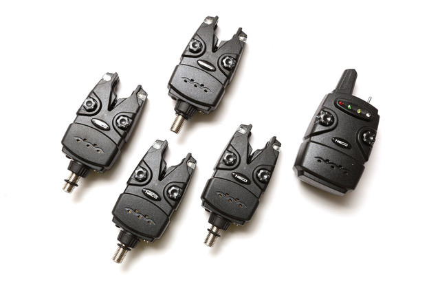 ZESTAW SYGNALIZATORÓW Z CENTRALKĄ NECO G104 4+1