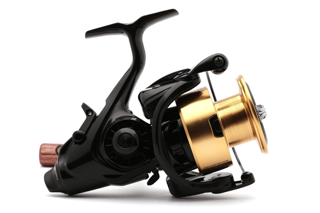 KOŁOWROTEK Z WOLNYM BIEGIEM DAIWA GS BR LT 5000-C