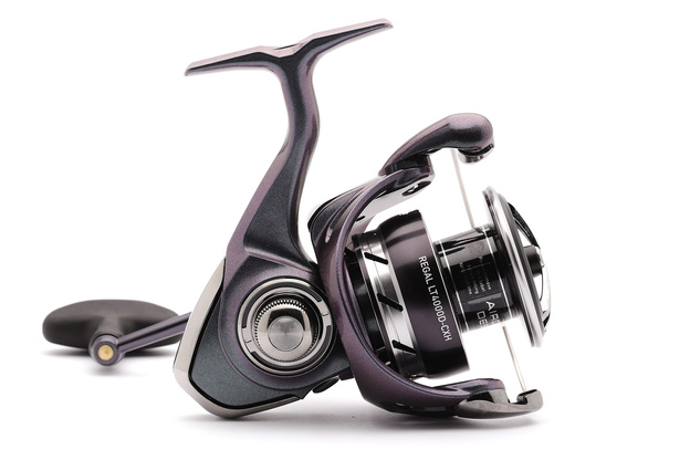 KOŁOWROTEK DAIWA 24 REGAL LT 4000D-CXH