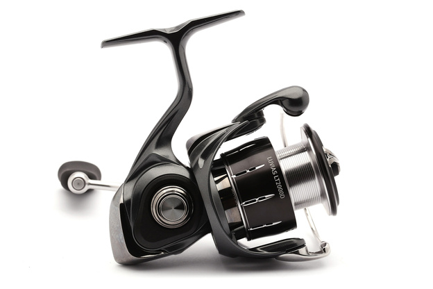 KOŁOWROTEK DAIWA 24 LUVIAS LT 1000D