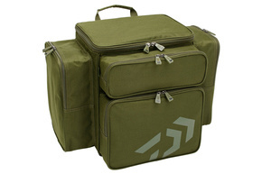 18705-015 - DAIWA PLECAK BLACK WIDOW COMPACT - 52x32x35cm