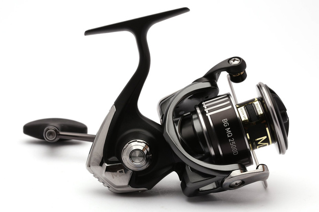 KOŁOWROTEK DAIWA BG MONOCOQUE 2500D-H