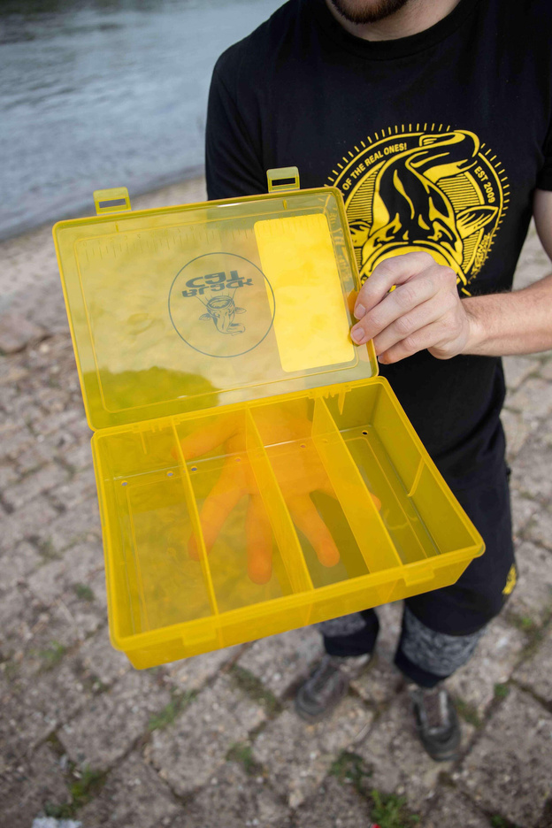 PUDEŁKO BLACK CAT LARGE RIG BITS BOX 36x22x8,5 cm