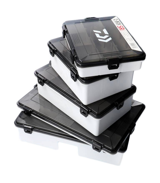 PUDEŁKO DAIWA D-BOX MS SMOKE 26,7x16,7x3,3 cm