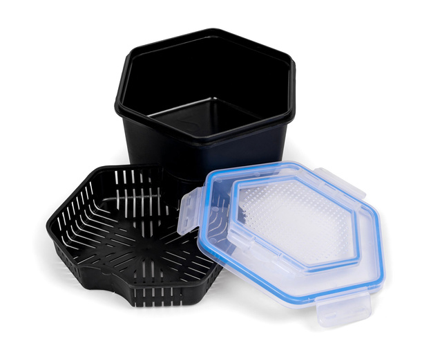 PUDEŁKO NA PRZYNĘTY ZEBCO SECURE-LOCK BAIT BOX + SITO 2,0l