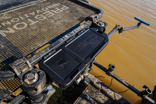 TACKA BOCZNA Z WODOODPORNĄ POKRYWKĄ PRESTON OFFBOX DELUXE