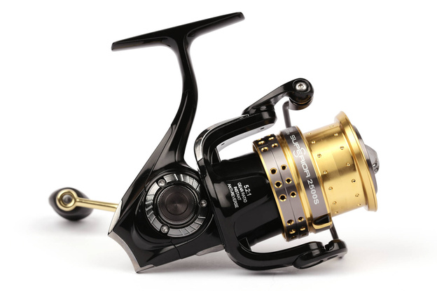 KOŁOWROTEK ABU GARCIA SUPERIOR 2500S
