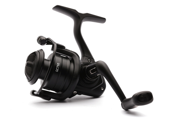 KOŁOWROTEK DAIWA QC 750