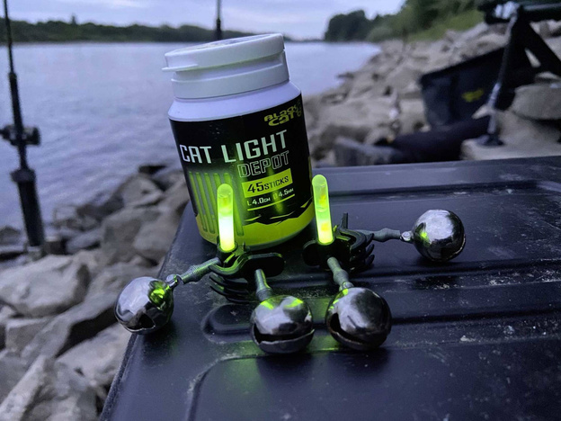 OPAKOWANIE ŚWIETLIKÓW BLACK CAT LIGHT 45szt