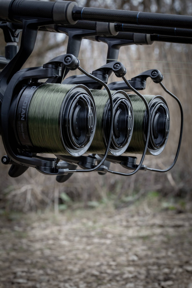 KOŁOWROTEK OBSIDIAN CARP OSD12000-35AY