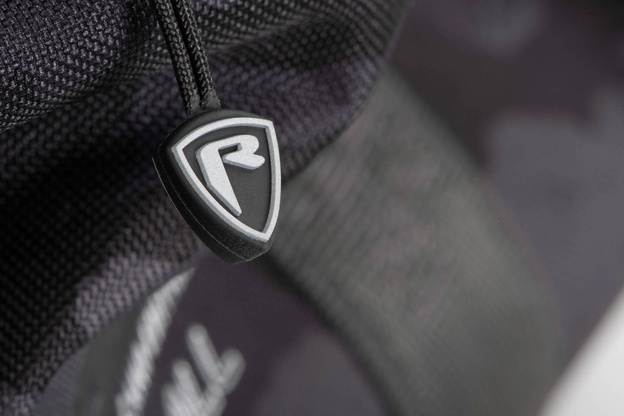 TORBA WĘDKARSKA FOX RAGE CAMO VOYAGER 48x30x28 cm