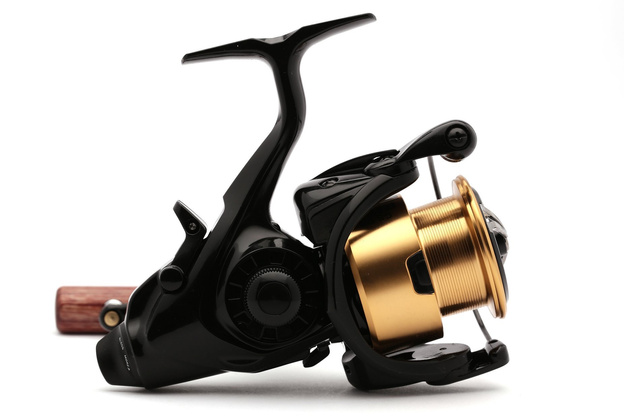KOŁOWROTEK Z WOLNYM BIEGIEM DAIWA GS BR LT 3000