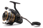 KOŁOWROTEK DAIWA BG 2500