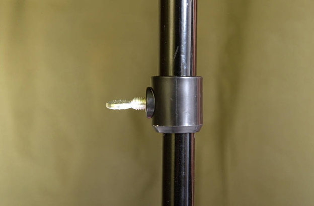 PARASOL WĘDKARSKI ZAMYKANY Z MOSKITIERĄ NECO