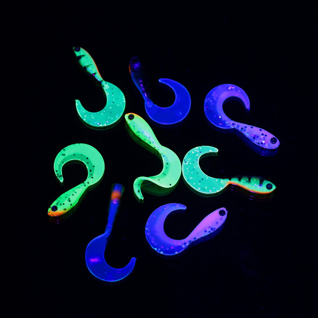 ZESTAW GUM FOX RAGE MICRO GRUB TAIL UV MIXED 8szt