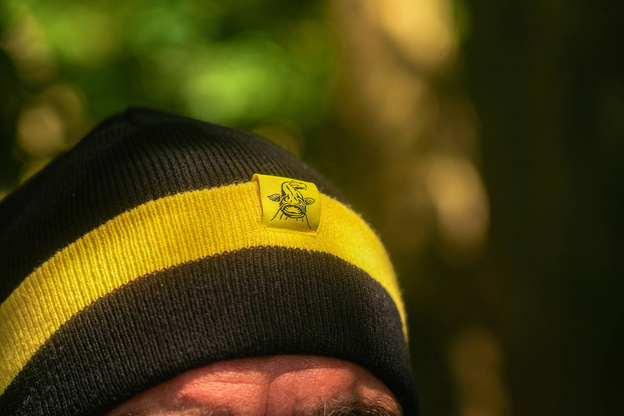 CZAPKA BLACK CAT BEANIE HAT