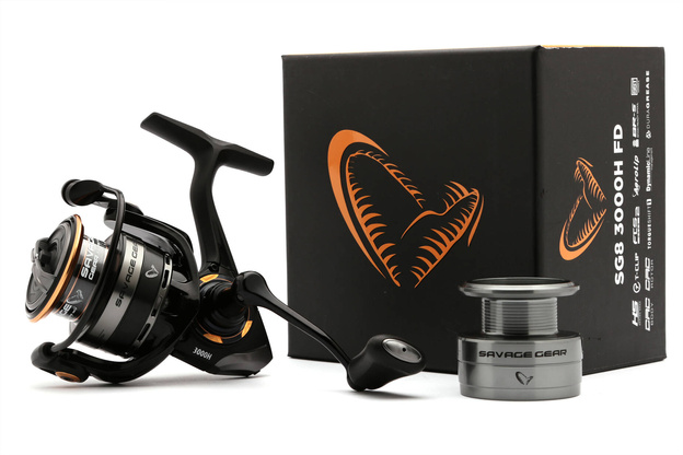 KOŁOWROTEK SG8 2500H - SAVAGE GEAR