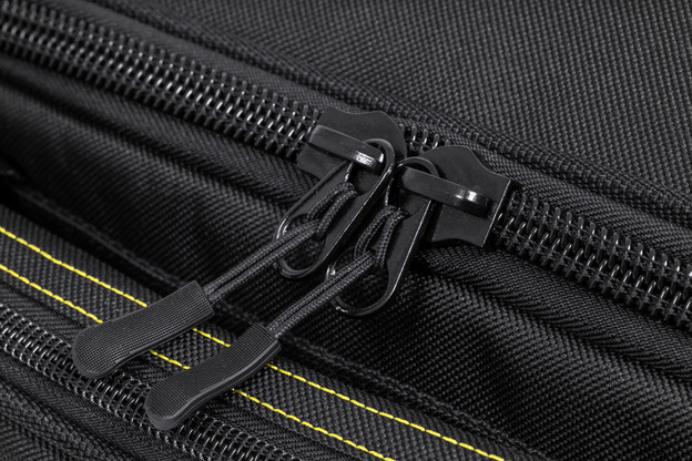 TORBA WĘDKARSKA BLACK CAT BLCK MEDIUM 50x28x30 cm