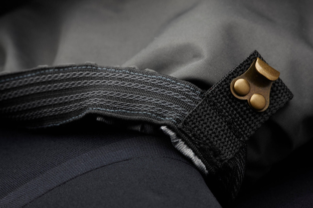 ODDYCHAJĄCE SPODNIOBUTY ZE SKARPETAMI GREYS TAIL L-42/44