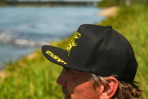 CZAPKA Z DASZKIEM BLACK CAT BLACK FLAT PEAK