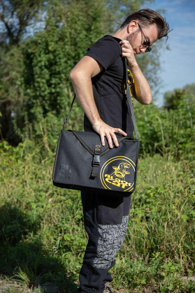 TORBA WĘDKARSKA BLACK CAT BLCK LURE CARRIER 36x22,5x4,5cm