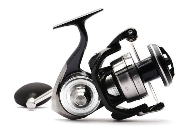 KOŁOWROTEK DAIWA CERTATE SW 8000-H