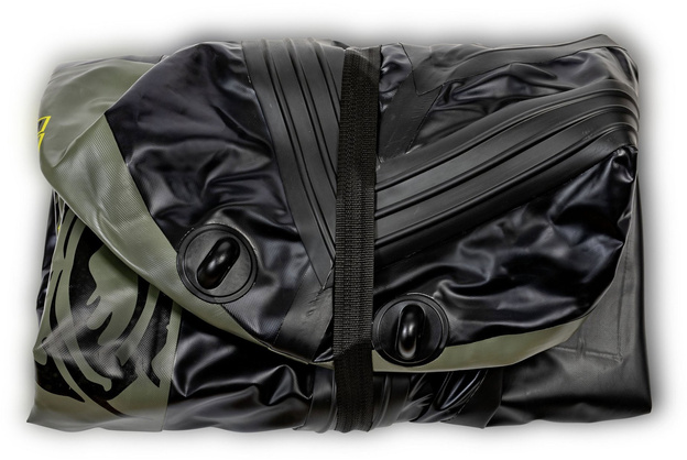 PŁYWADEŁKO BLACK CAT BATTLE BOAT